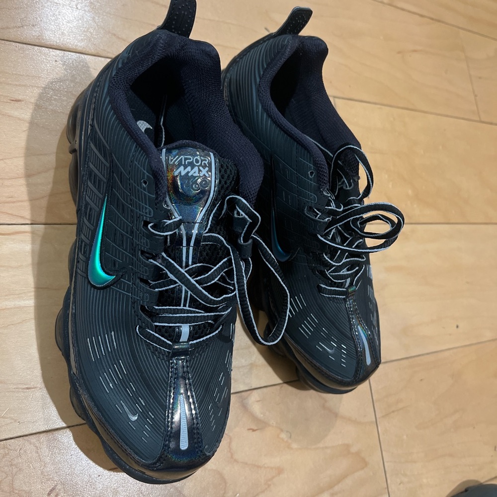 Nike Vapor Sneakers Size 39